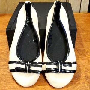 18 Shoes flats size M 7-8